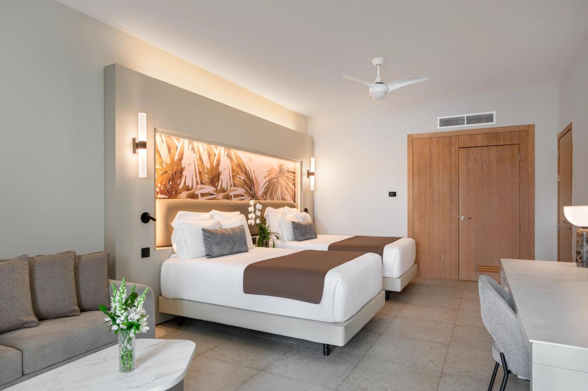 Breathless Punta Cana Resort & Spa (Adults Only) Dış mekan fotoğraf Deluxe Room