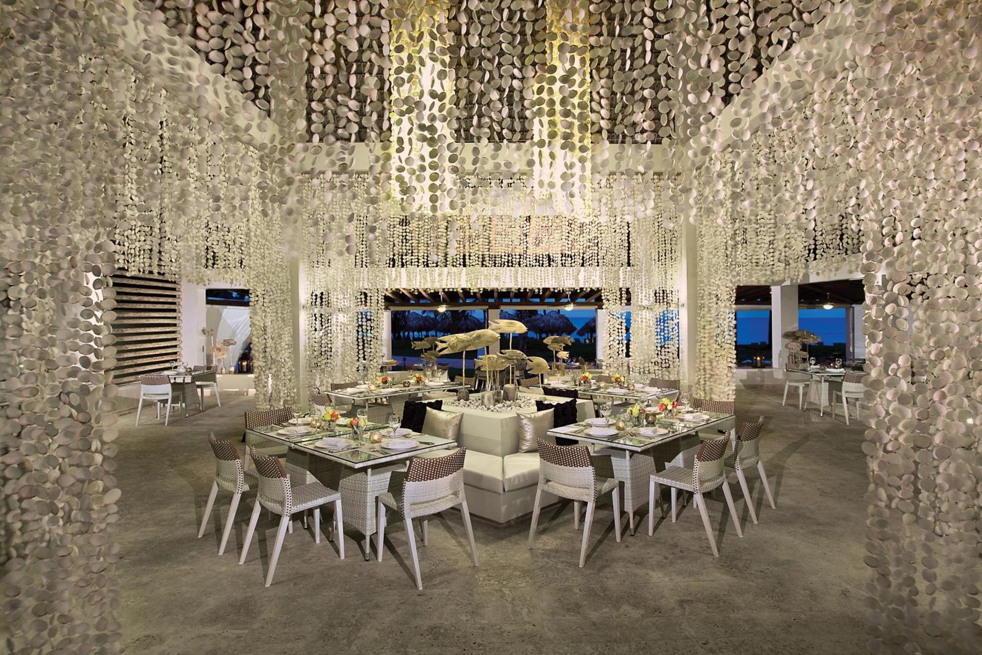 Breathless Punta Cana Resort & Spa (Adults Only) Dış mekan fotoğraf The interior of the restaurant
