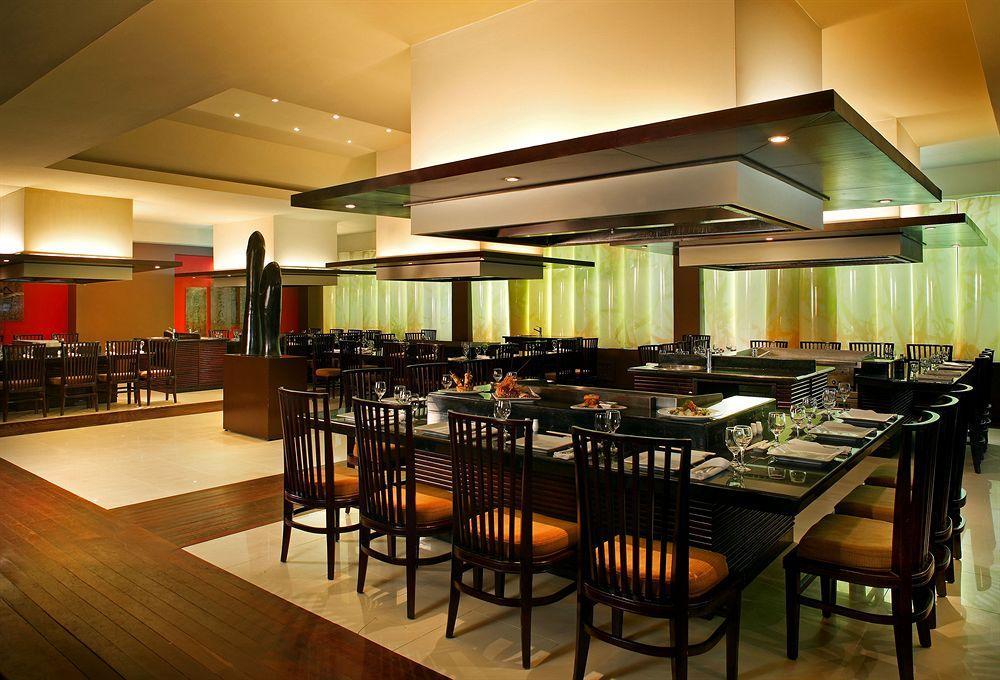 Breathless Punta Cana Resort & Spa (Adults Only) Dış mekan fotoğraf The interior of a restaurant