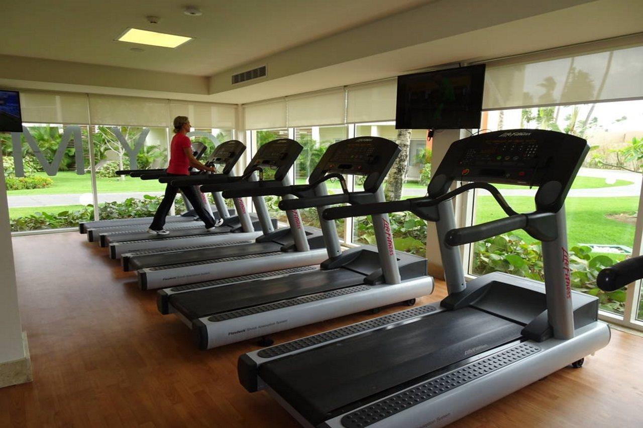 Breathless Punta Cana Resort & Spa (Adults Only) Dış mekan fotoğraf Treadmills